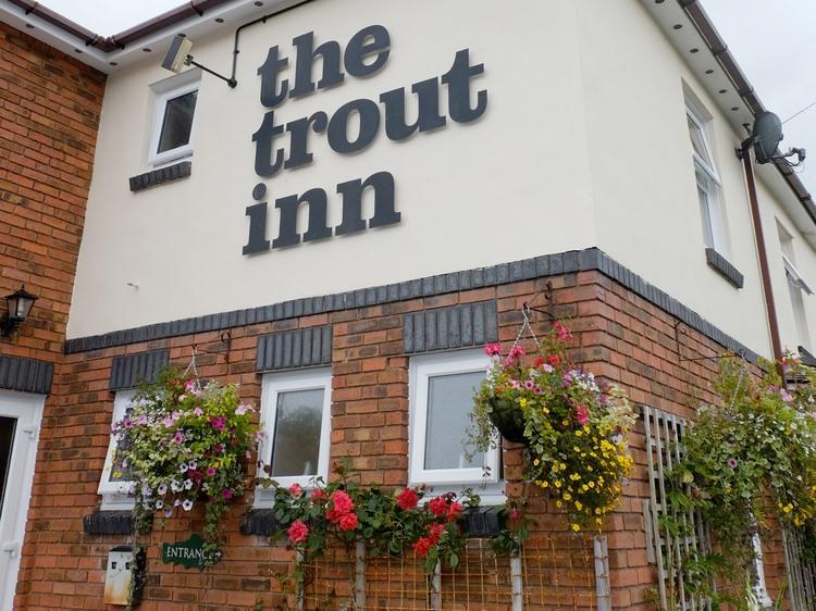 The Trout Inn Beulah Kültér fotó
